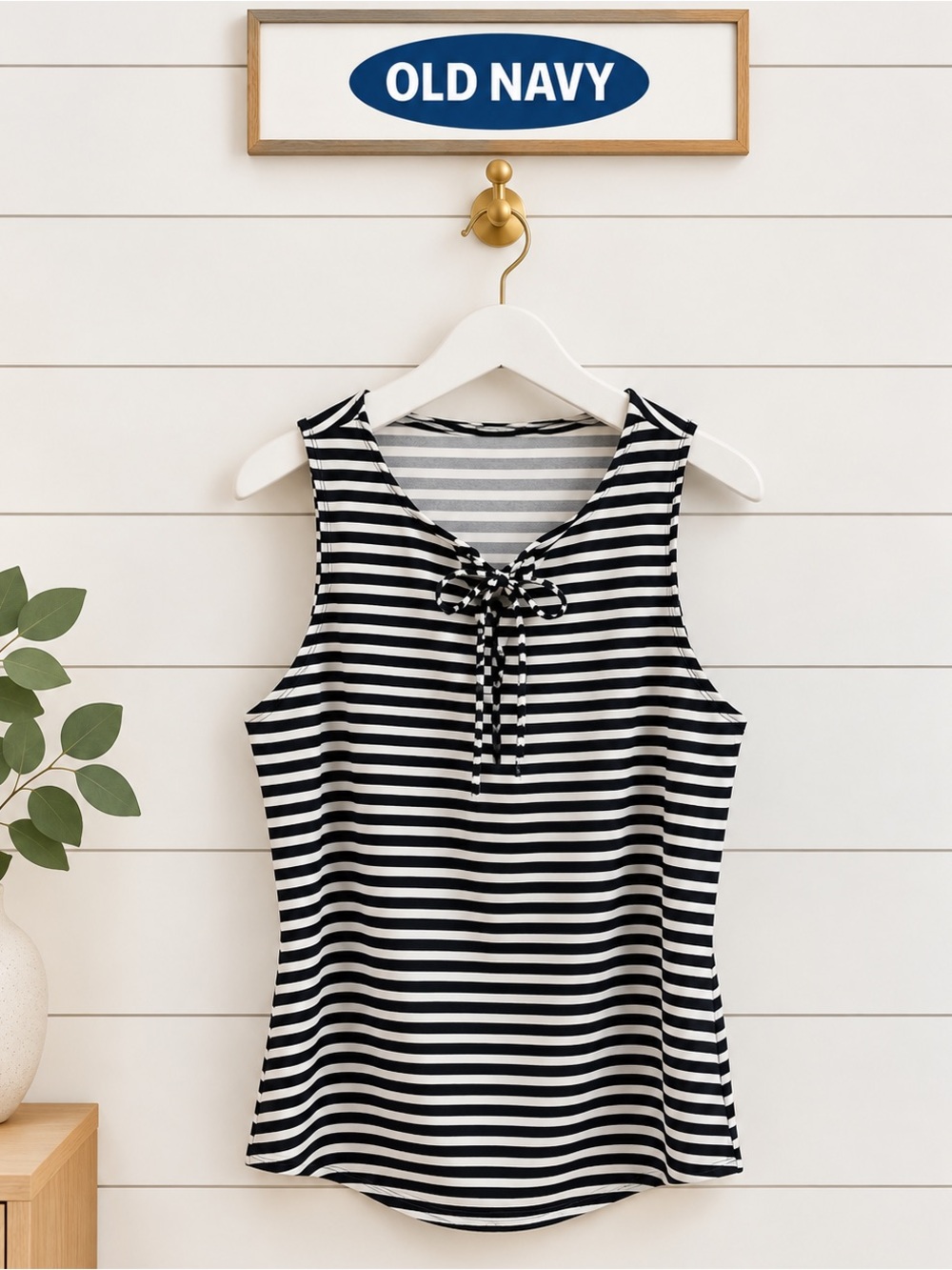 OLD NAVY – Women’s Swim Rashguard Top – Size XL